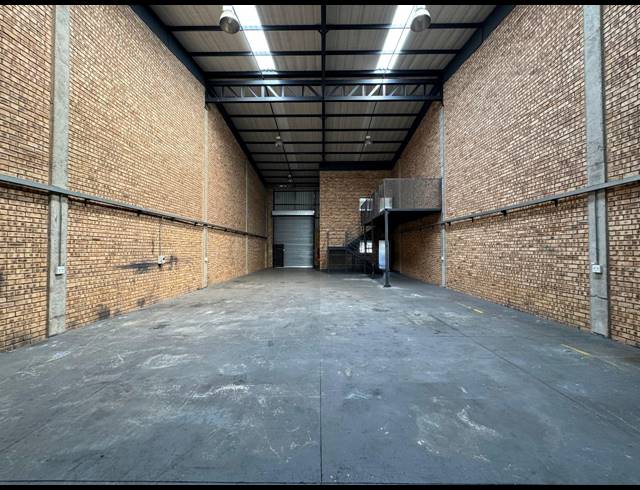 278M² WAREHOUSE TO LET IN STORMILL